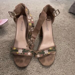 Floral Embroidered Tan/Nude Heels